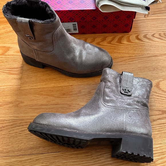 Tory Burch Wayland Short Boot (8) - Picture 7 of 16